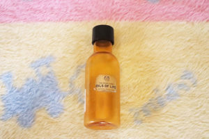 The Body Shop Oils Of Life™ Intensely Revitalizing Bi-Phase Essence Lotion Review