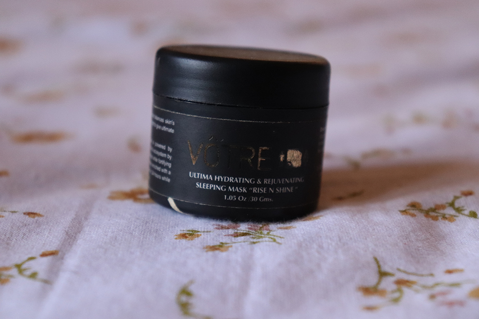 Votre Ultima Hydrating & Rejuvenating  Sleeping Mask Review